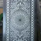 . باب حديد ليزر
