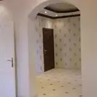 شقه غرفه وصاله بجده سنوي حي الواحه شارع التحليه