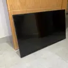 شاشه 40 بوصه سمارت وطاوله شاشه ارضي