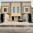 للبيع شقه دوبلكس 6 غرف حي احد 71 مودرن