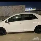 ياريس 2011 للبيع