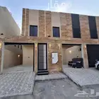 للبيع تاون هاوس نظام 3 ادوار 780 الف