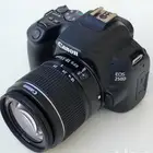 للبيع   كاميرا كانون Canon 250D DSLR
