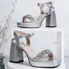 البيع صنادل نسائيه ( قابل تعويض )