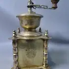 للبيع طاحونة قهوة قديمة من النوادر