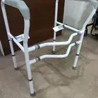 مساعد نهوض لكرسي حمام لكبار السن