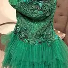 فستان للبيع للسن المحير