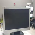 شاشة كمبيوتر مستعملة