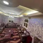كنب كلاسيكي 14 نفر مع الموكيت والطاولات ملاحظه بسيطه مرفقه