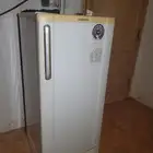 ثلاجة سامسنج شبه جديدة ارتفاع متر ونصف