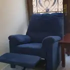 كرسي استرخاء هزاز من شركة Ashley