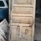 باب قديم تلفزيون قديم