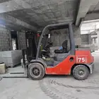 رافعات شوكية للإيجار من 2.5 طن إلى 16 طن   فوركلفت بالرياض