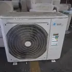 فني تكييف وتبريد