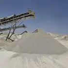 بحص ابيض ورمل ابيض واحمر وبطحا واسفلت وصبيز