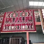 طاولات وكراسي