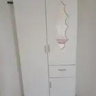 ثلاثه مكيفات للبيع واحد 18 واتنين 24 ودولاب