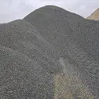 بحص ابيض ورمل ابيض واحمر وصبيز. واسفلت