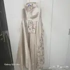 فساتين للبيع
