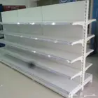 رفوف سوبرماركت