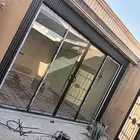 عشب صناعي ديكورات خارجيه ودخليه