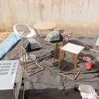 شاشات كمبيوتر طاولات مسجلة مكينة قهوة
