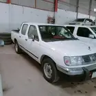 نيسان غمارتين 2000