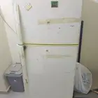 ثلاجه حجم كبير للبيع