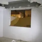 قص جدران والأبواب والشبابيك بالمنشار