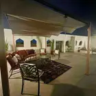 للبيع شقة فاخرة مع سطح خاص بجانب ممشى الهجرة