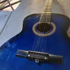 قيتار نظيف