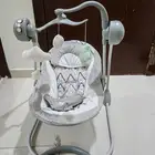 كرسي أطفال هزاز عالكهرباء مع موسيقى مع 3 سرعات جديدلم يستخدم