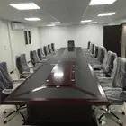 طاولة اجتماعات مقاس كبير و صغير متوفر في سعر جملة.