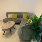 كنب طاولات تلفزيون للبيع نظيفة