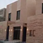 للبيع دور ثلاث شقق