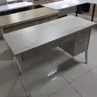 طاولات مكتبة