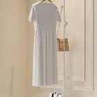 علاقة ملابس عبايات