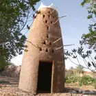 نقوم بعمال التراث والحجر