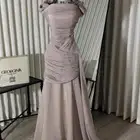 الفستان للبيع جديد غير مستعمل