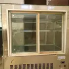 تلاجة عصائر ومشروبات شبه جديده السعر مره مفاجاه