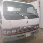 دينا مستبيشو2004 سيارة نضيفه غير مفحوص ولا مجدده
