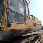 بوكلينات كبيره مع الدقاقات ودركتر D9 للايجار في أي مكان