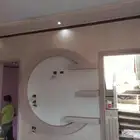معلم دهانات وبويا ولصق ورق جدران