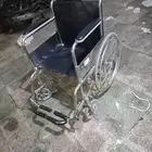 للبيع كرسي متحرك نظيف جدا بسعر مغري