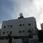 عمارة سكنية ثلاث ادوار للبيع خلف نادي الوحدة