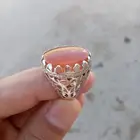 خاتم عقيق لون مميز.