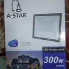 كشاف 300 واط جديد عندي 23 حبه سعر الحبه جديد 285 ريال انا