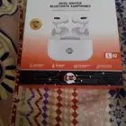سماعه بلوتوث.   تلفزيون شاشه.