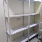 رفوف مخازن بيت مستودع