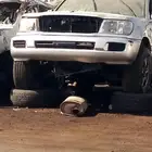 جيب لاندكروزر موديل 2005 تشليح قطع غيار